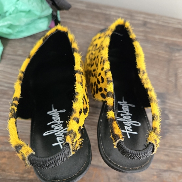 Taylor Says Leopard Heels - Picture 5 of 7